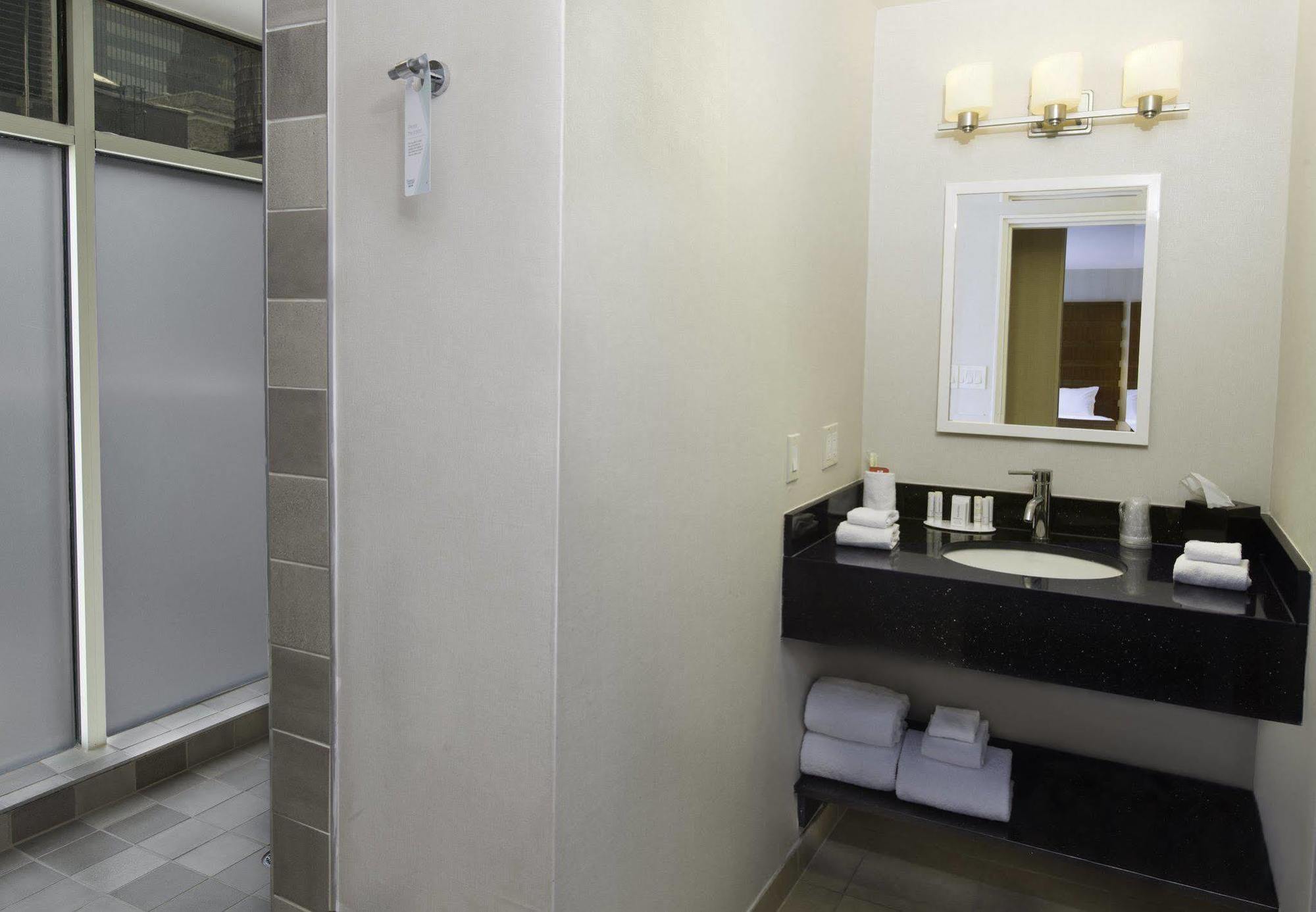 Fairfield Inn & Suites By Marriott New York Manhattan/Fifth Avenue Exterior foto
